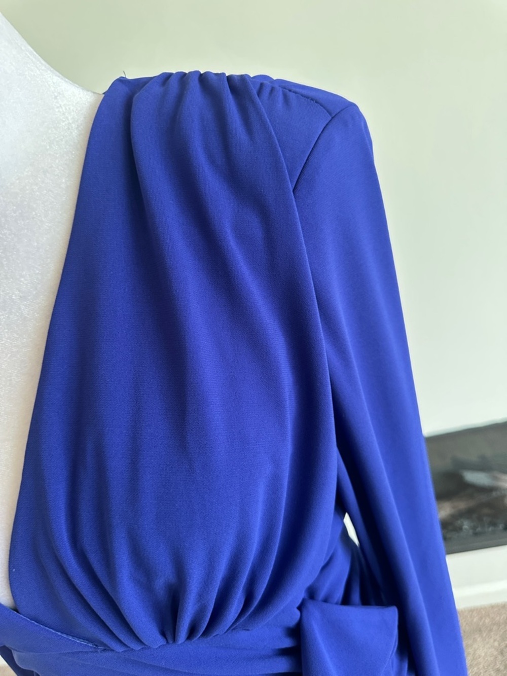 Zara Cobalt Blue Long-Sleeve V-Neck Ruched Dress with Side Ruffle - Picture 9 of 9